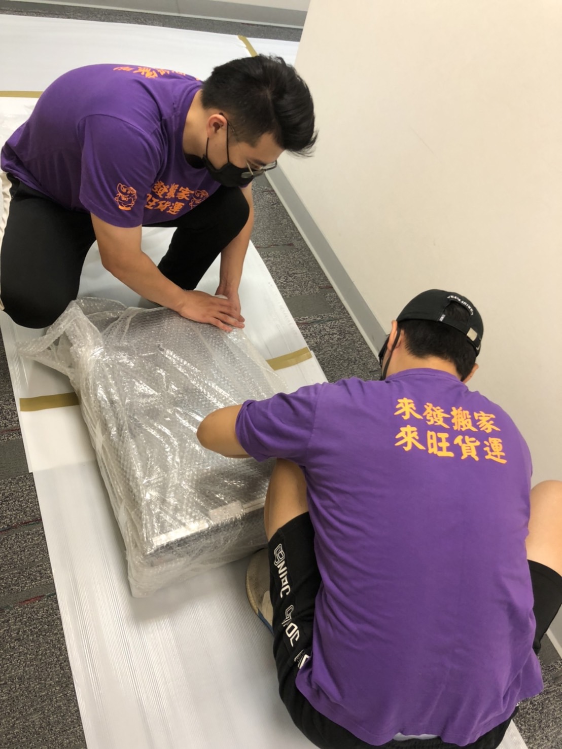 科技公司伺服器打包